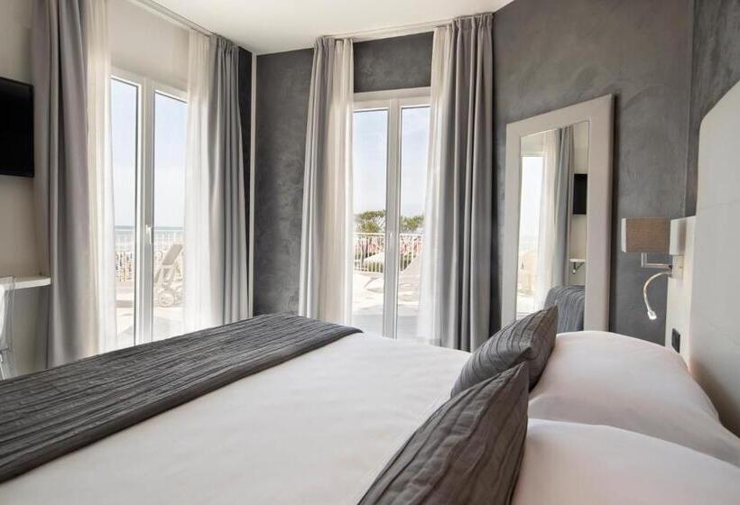 Triple Room Sea View, Sayonara