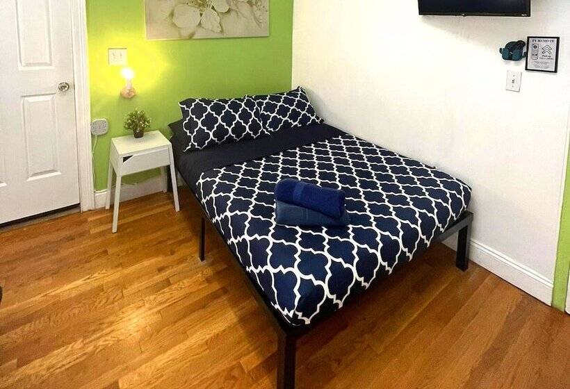 استودیو خانوادگی, Nyc Empire Apartments