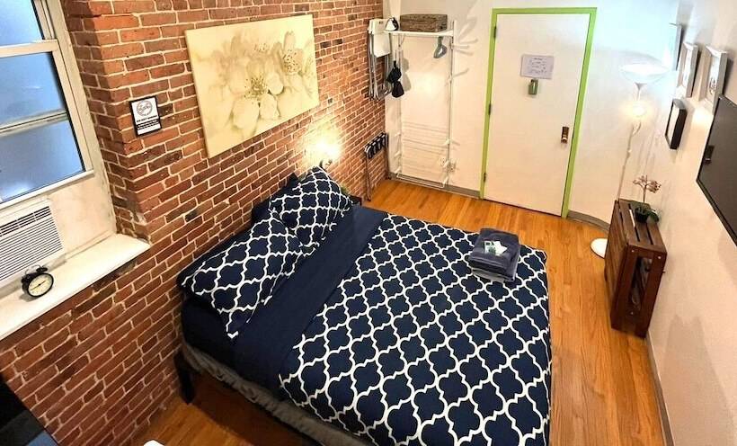 استودیوی استاندارد, Nyc Empire Apartments