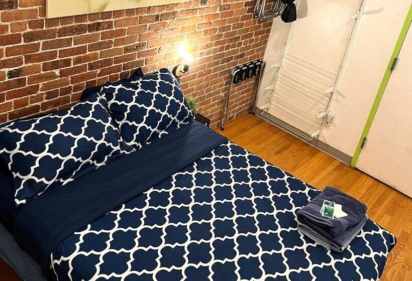 استودیوی استاندارد, Nyc Empire Apartments