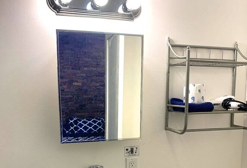 استودیوی استاندارد, Nyc Empire Apartments