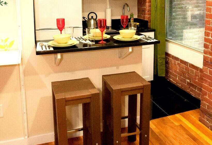 استودیو خانوادگی, Nyc Empire Apartments