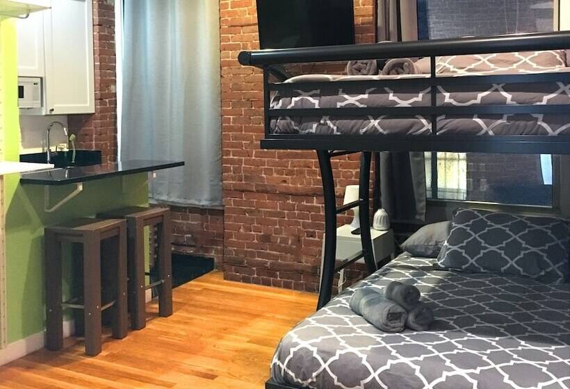 استودیو خانوادگی, Nyc Empire Apartments