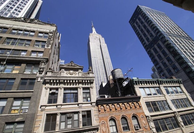 استودیوی استاندارد, Nyc Empire Apartments