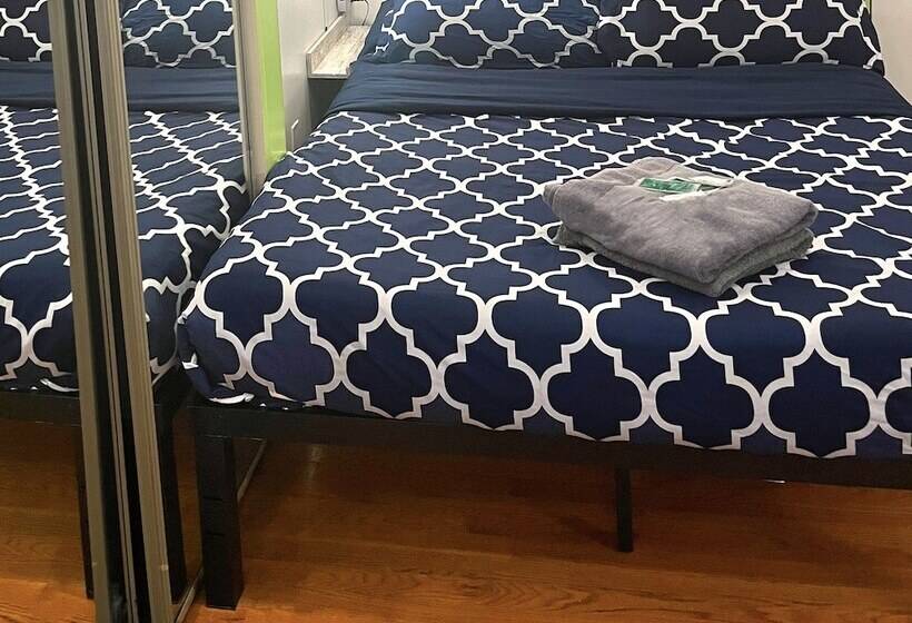 استودیو خانوادگی, Nyc Empire Apartments