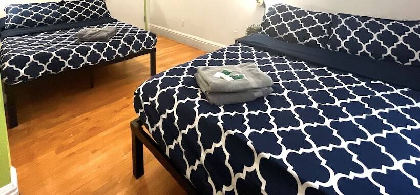 استودیو خانوادگی, Nyc Empire Apartments