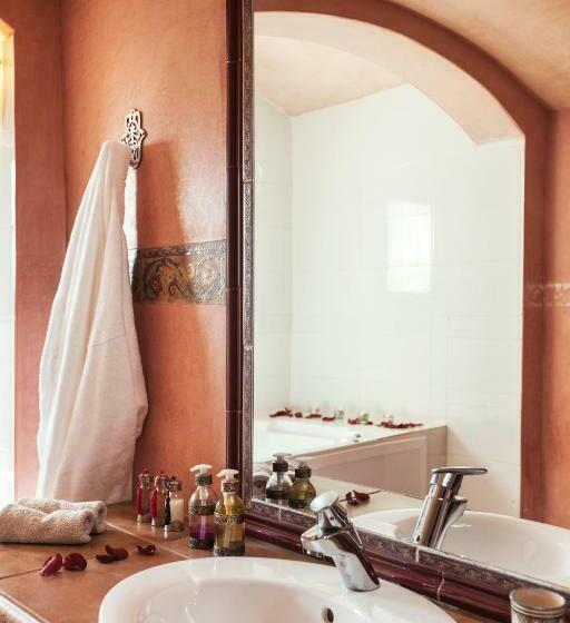 سوییت لوکس, Dar Tanja Boutique