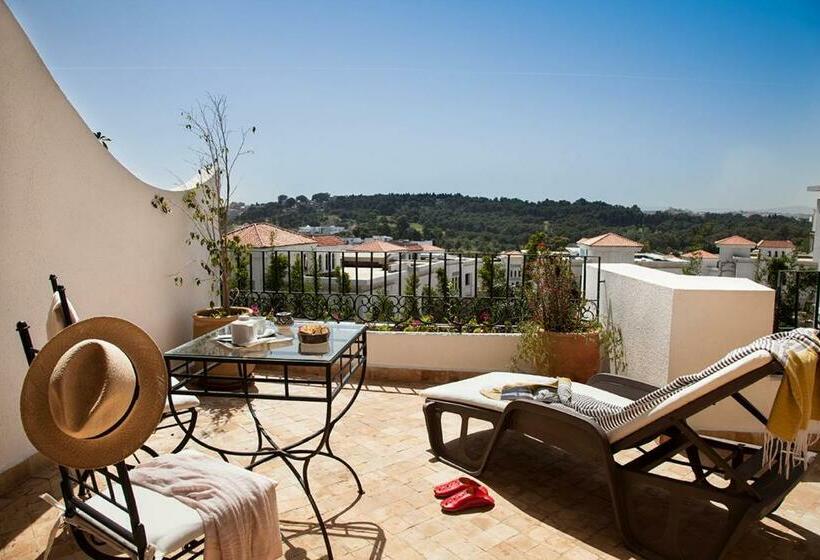 سوییت لوکس, Dar Tanja Boutique