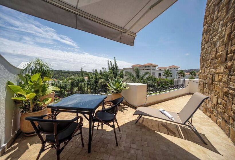 سوییت لوکس, Dar Tanja Boutique