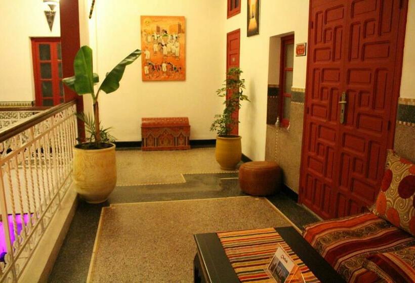 חדר סטנדרט לשלושה, Riad Meftaha