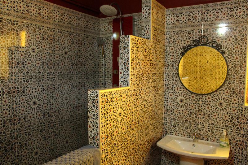 חדר סטנדרט לשלושה, Riad Meftaha