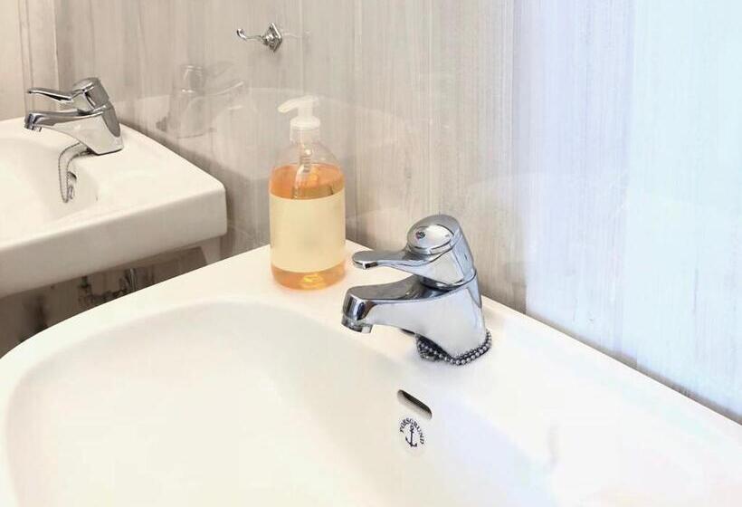 اتاق اکونومی, Care Camp Lillehammer