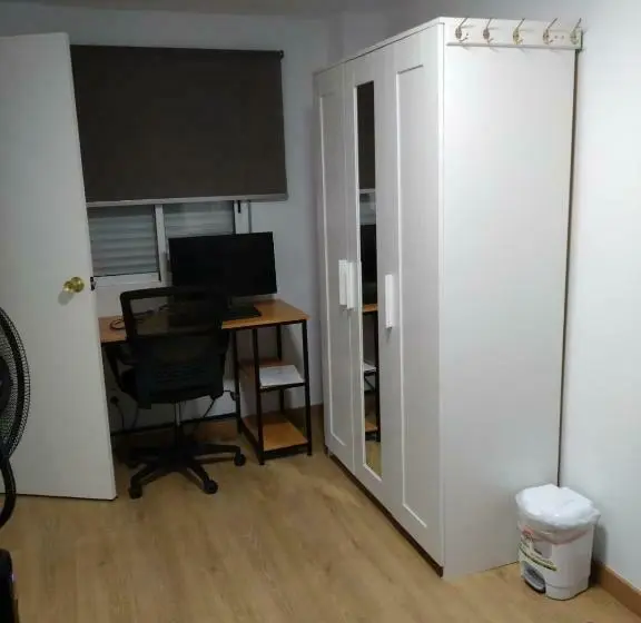 اتاق اکونومی, Room As A Service   El Mejor En El Centro De Malaga