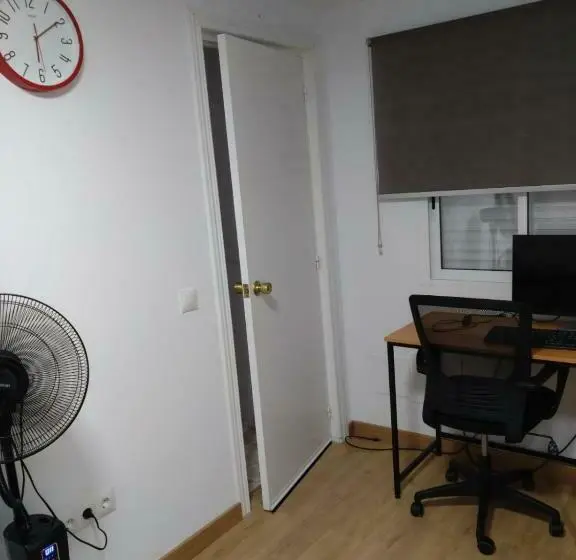 اتاق اکونومی, Room As A Service   El Mejor En El Centro De Malaga