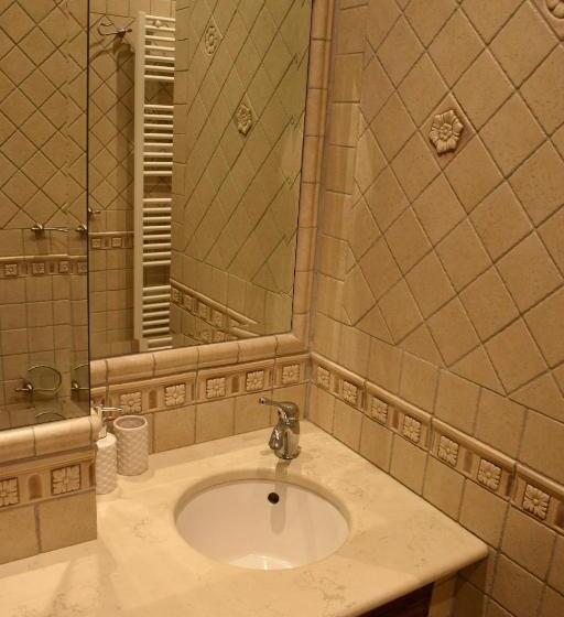 غرفة قياسية, Villa Caleo