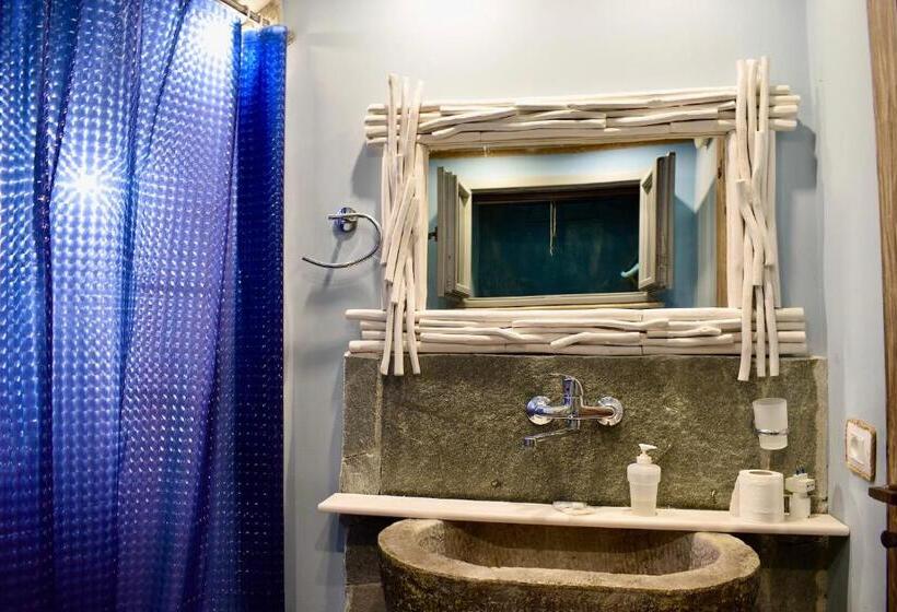 غرفة قياسية, Villa Caleo