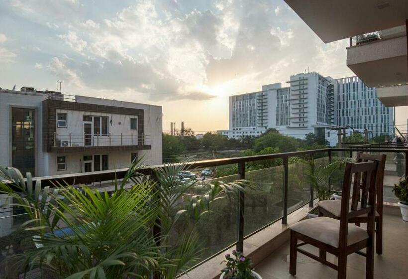 침실 2개 아파트, Serviced Apartment Near Medanta By Bedchambers