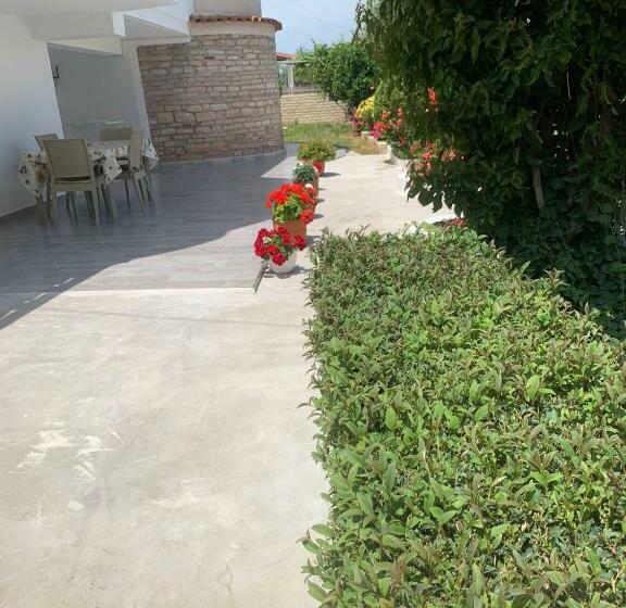 Quarto Deluxe com Sacada, Guest House Villa Alia