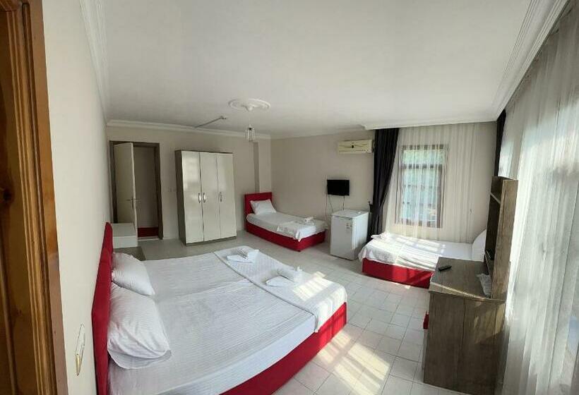 Семейный Номер Вид на Сад, Sakliderebutikotel