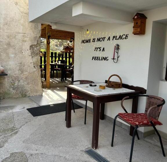 اتاق استاندارد, Slovenian House Vida