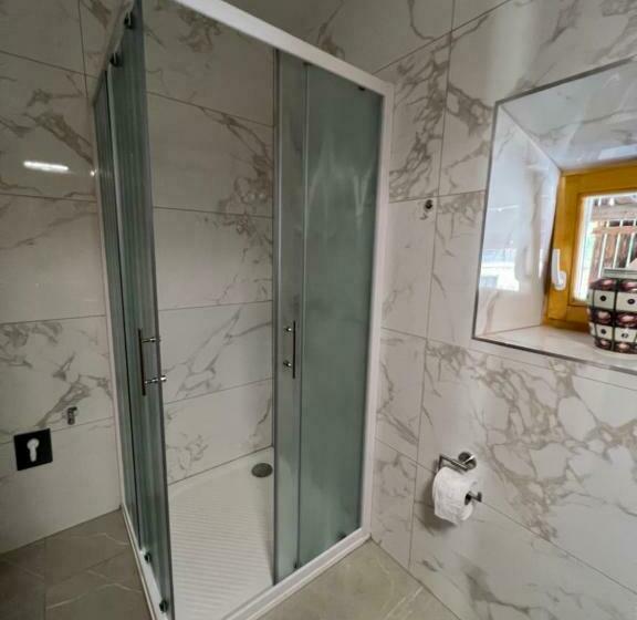 اتاق لوکس, Slovenian House Vida