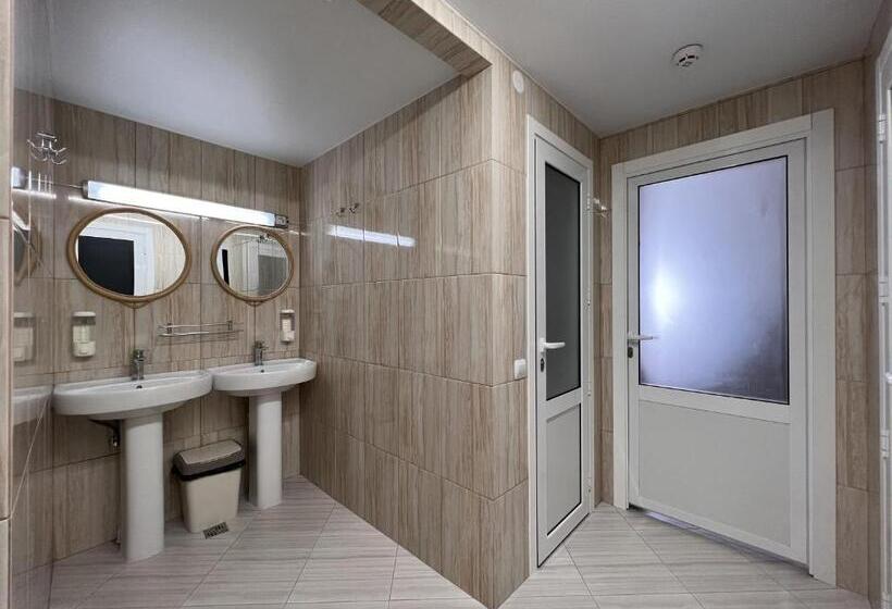 Standard Værelse Delt Badeværelse, хостел житомир Green House