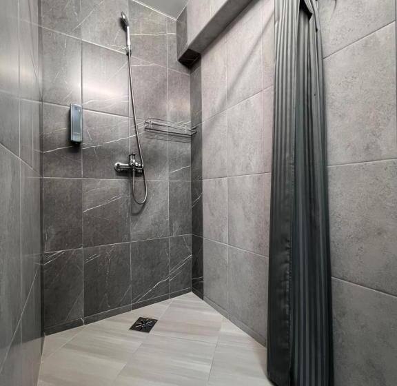 Familie Værelse, хостел житомир Green House