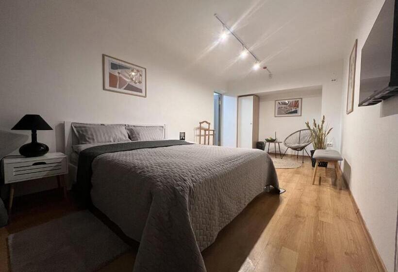 Familie Værelse, хостел житомир Green House