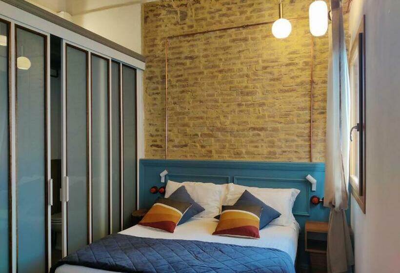 اتاق استاندارد با چشم‌انداز دریا, Corte Lusenzo