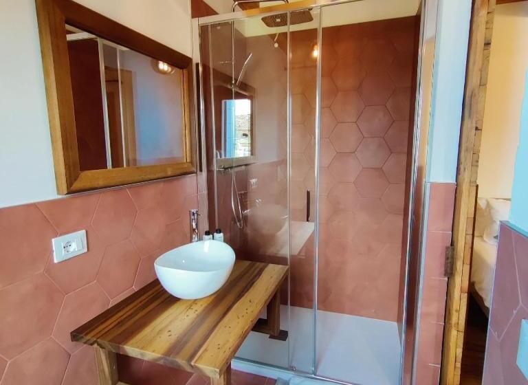 سوئیت جونیور خانوادگی, Corte Lusenzo