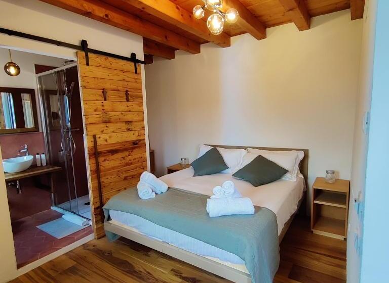 سوئیت جونیور خانوادگی, Corte Lusenzo