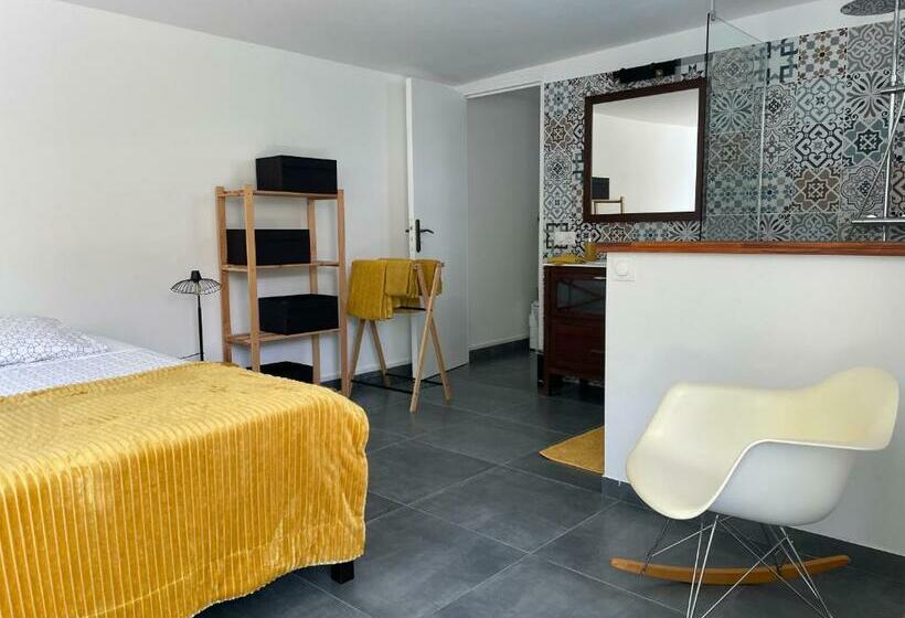 اتاق استاندارد, Les Coulirooms