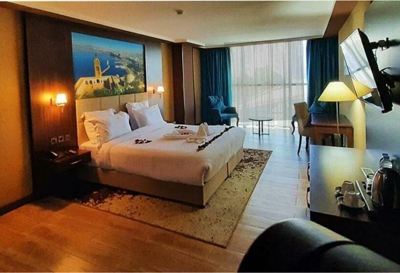 Suite Pool View, Lb Suites