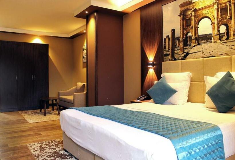 سوییت با چشم‌انداز استخر, Lb Suites