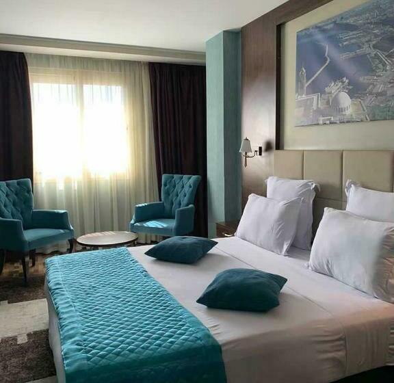 Family Studio, Lb Suites