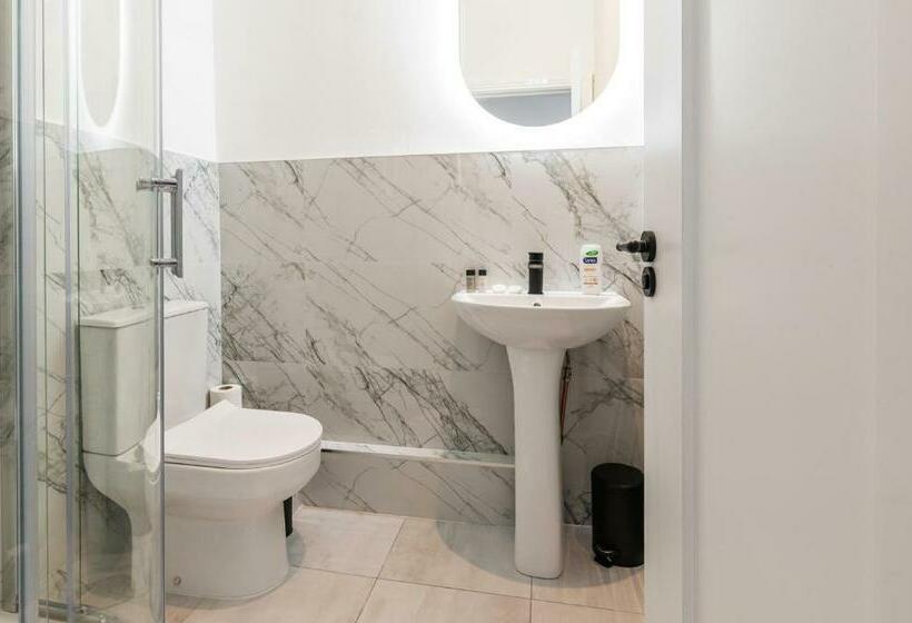 Camera Standard, Number 59 Dublin