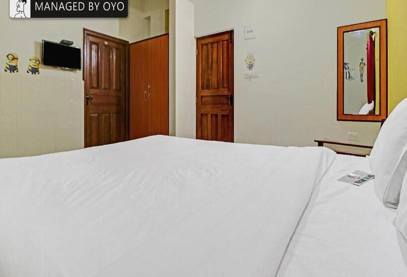 Quarto Triplo Clássico, Oyo Silverkey Executive Stays 81374 Goodstays