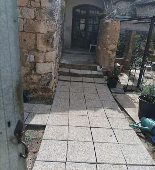 إستوديو قياسى, L Atelier De Raymond