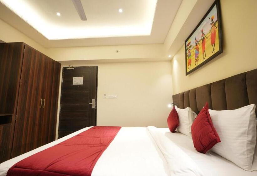 スタンダードルーム, Sattva  A Boutique