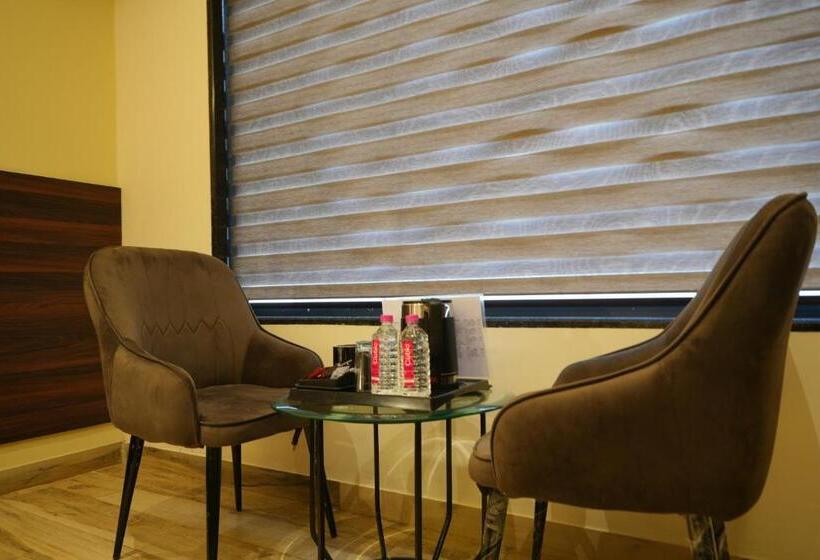 スタンダードルーム, Sattva  A Boutique