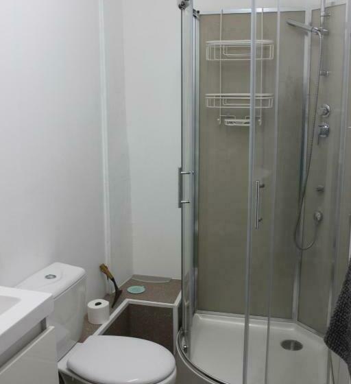 家庭间, La Charentaise Des Lilas