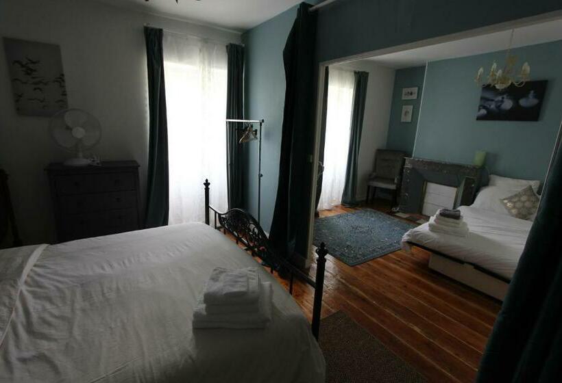 家庭间, La Charentaise Des Lilas