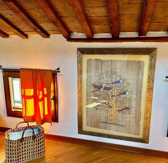 اتاق خانوادگی, Chez Madame