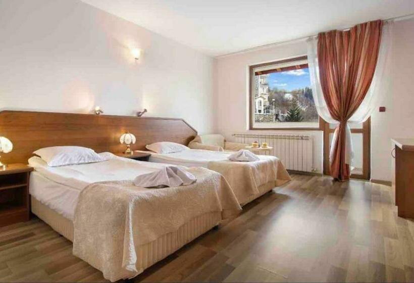 标准间带山景, еко хотел макрелов