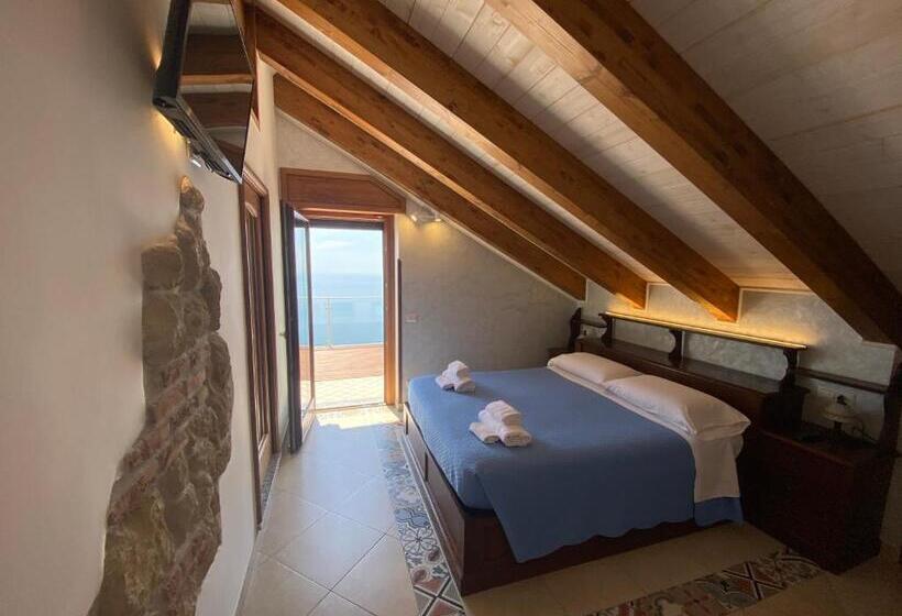 اتاق لوکس با چشم‌انداز دریا, Bed&breakfast Miramare