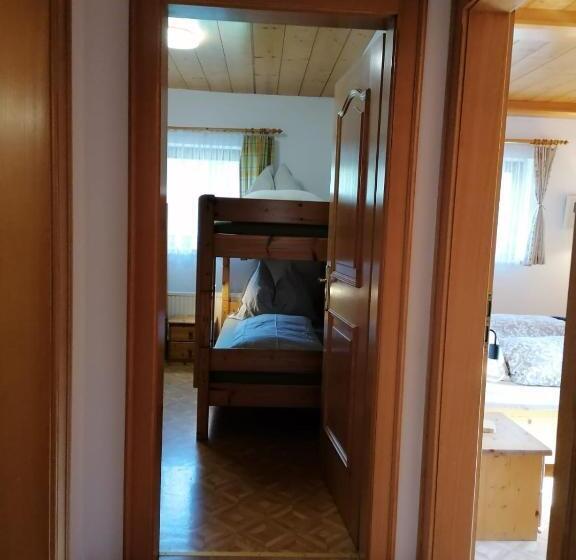 דירת חדר בקומת קרקע, Haus Obweg   Postalm