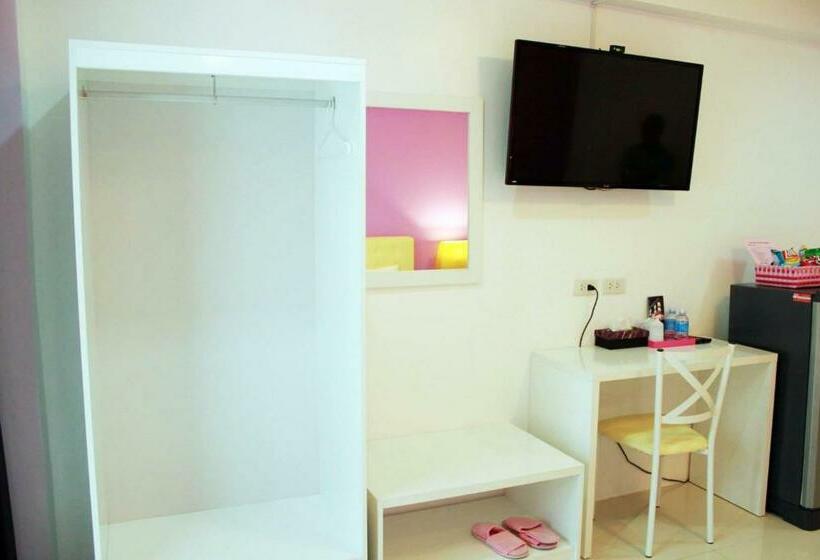 اتاق استاندارد با تخت بزرگ, Donmueang Airport Modern Bangkok
