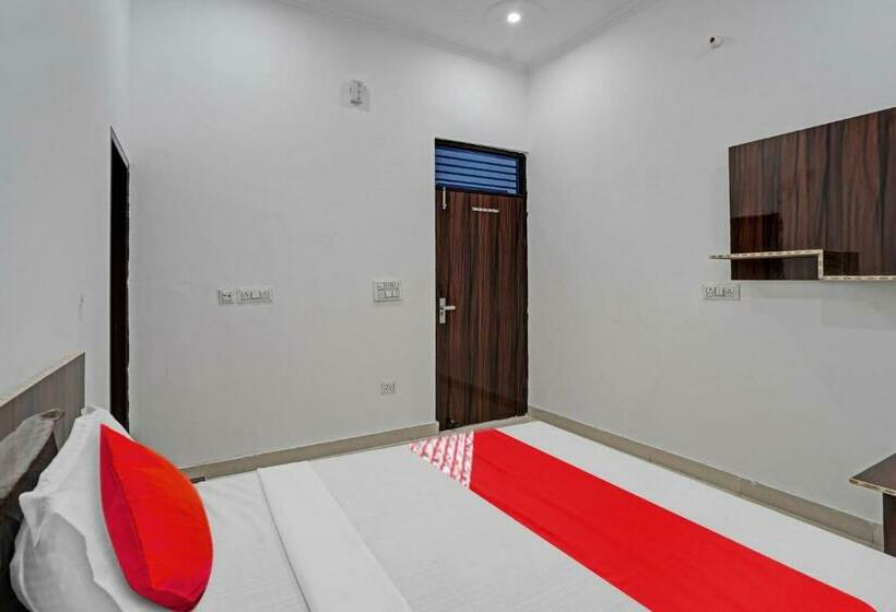 トリプルクラシックルーム, Oyo Flagship 81353 Hardwari