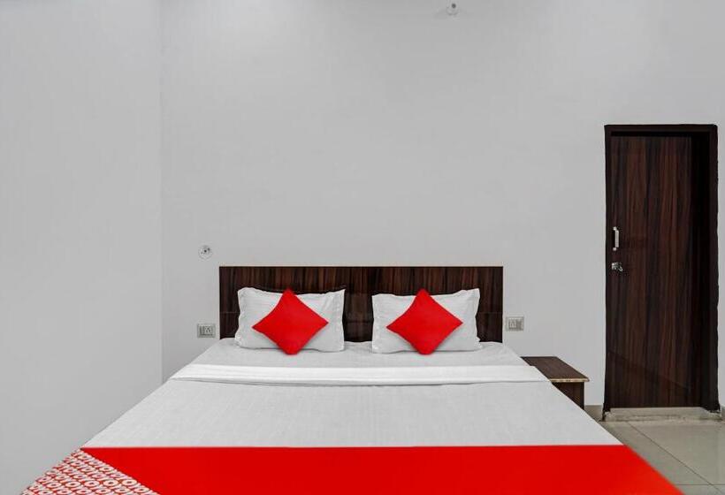 トリプルクラシックルーム, Oyo Flagship 81353 Hardwari