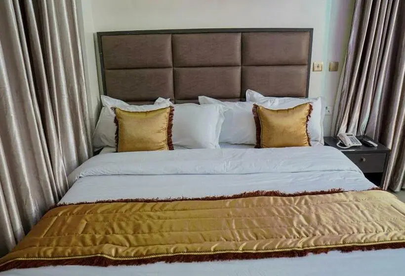 اتاق استاندارد, Romeneo Grand Royal